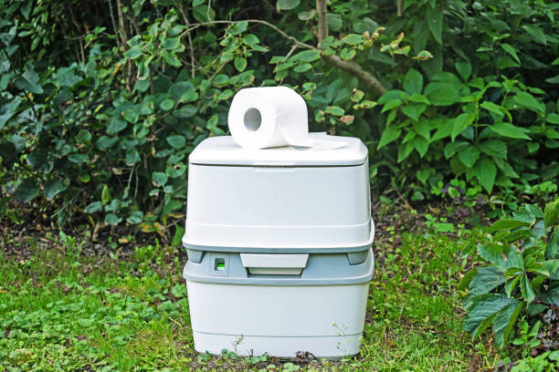 Best Luxury portable toilet rental  in Astatula, FL